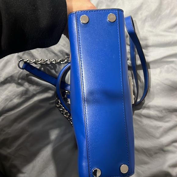 Michael Kors Blue Crossbody Bag - Picture 3 of 8